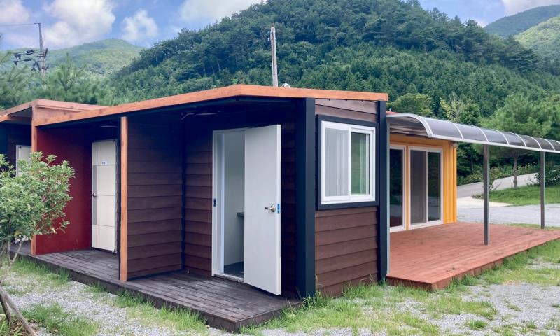 하부 공동시설 (개수대, 화장실, 샤워실, 전자레인지)